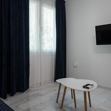 Az Modern Studio Volos Exterior photo